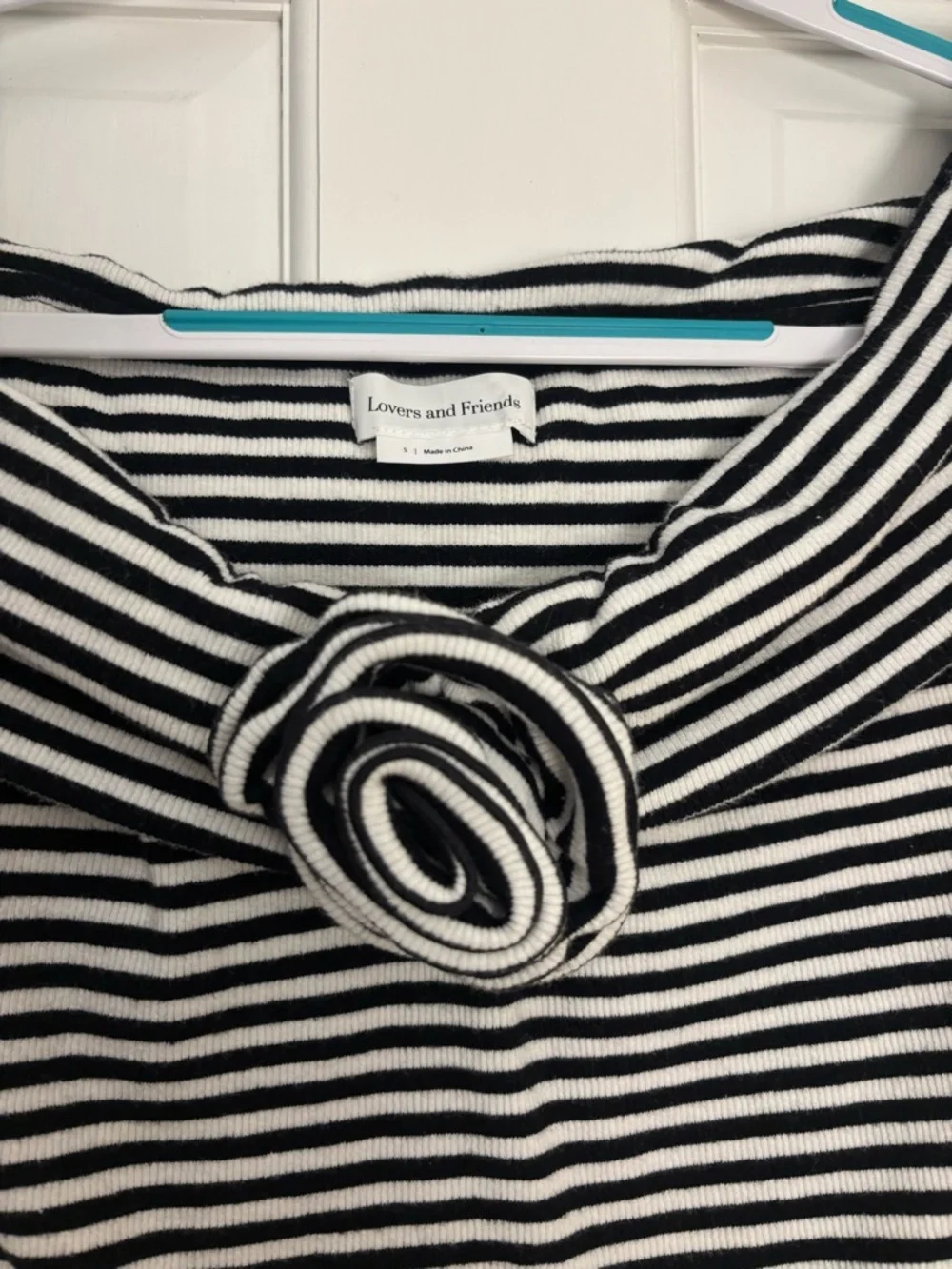 Lovers + Friends Luna Black & White Top - Picture 6 of 7